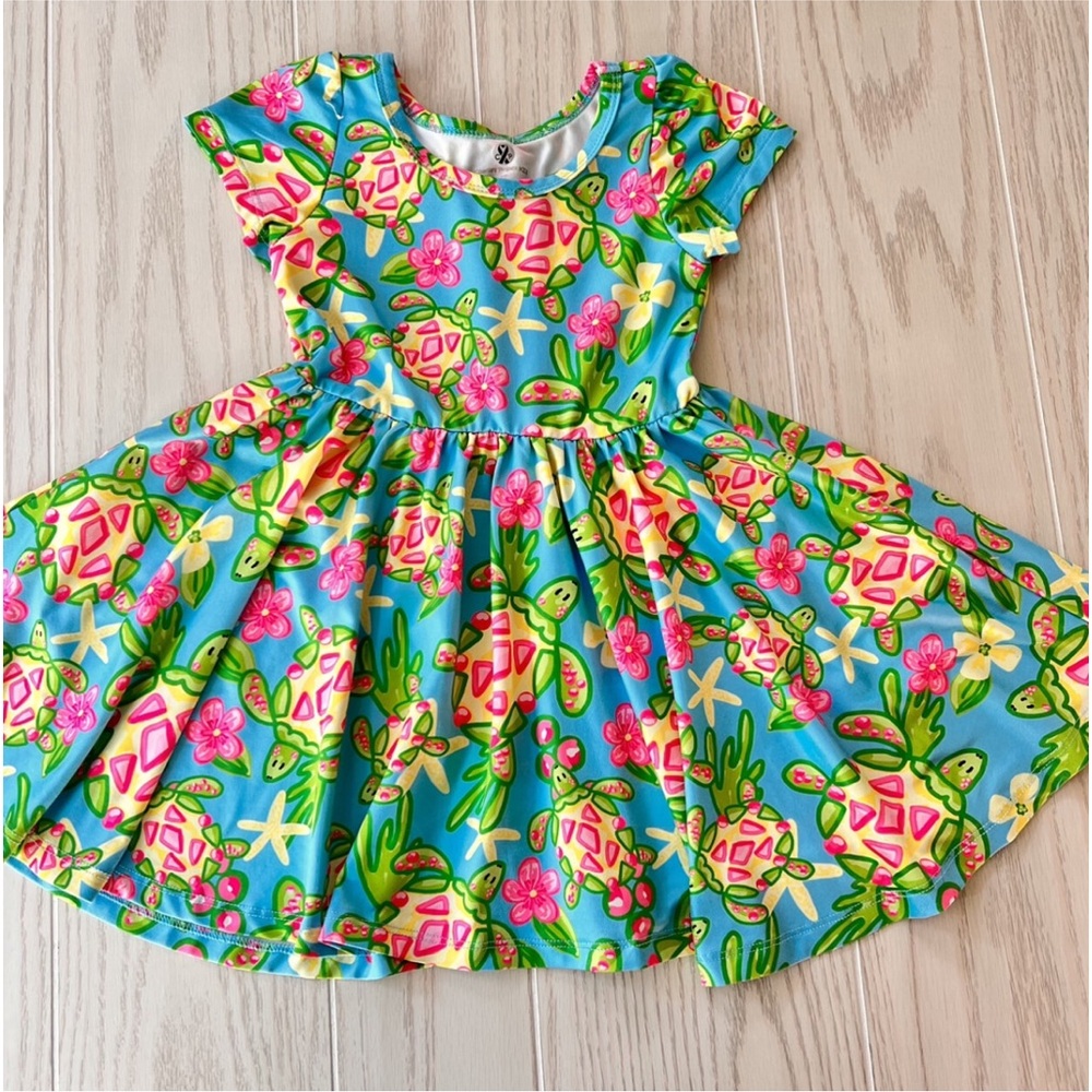 Like-new Charlie’s Project turtle dress
